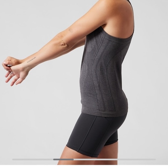 Athleta Momentum Tank (XS) - Picture 3 of 4